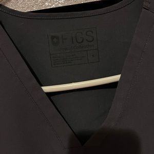 Figs scrub set, limited color: charcoal grey